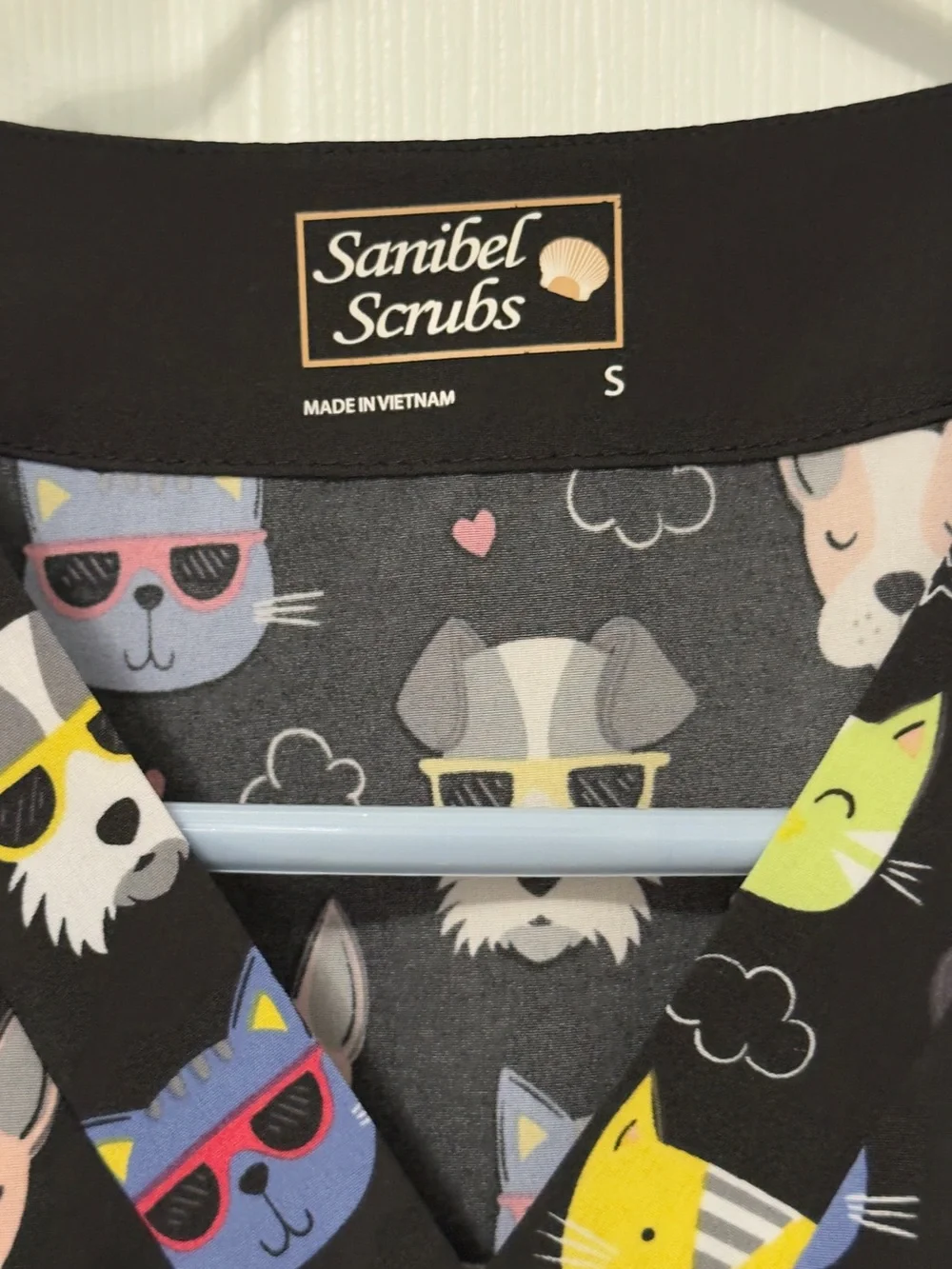 Sanibel Scrubs Black Pet Faces V-Neck Vet Scrub Top